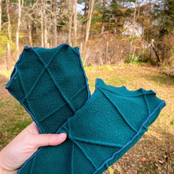 Vintage Green Felt Fingerless Gloves Wrist Warmers Arm Warmers 12” - Picture 11 of 11
